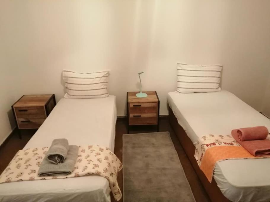 Apartment ανακαινισμένο 8 λεπτά από το μετρό. Athens
